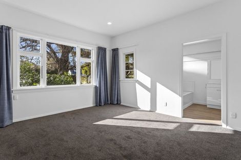 Photo of property in 69 Memorial Avenue, Ilam, Christchurch, 8053