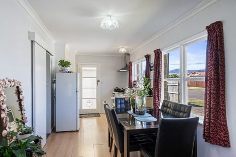 Photo of property in 36 Cambridge Street, Levin, 5510