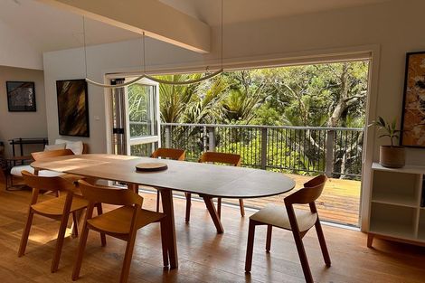 Photo of property in 61 Otitori Bay Road, Titirangi, Auckland, 0604