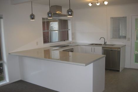 Photo of property in 2/17 Omana Road, Milford, Auckland, 0620