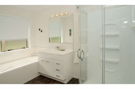 Photo of property in 24 Pickmere Lane, Kerikeri, 0230