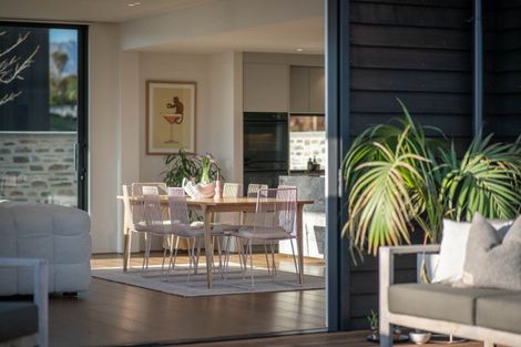 Photo of property in 34 Minaret Ridge, Wanaka, 9305