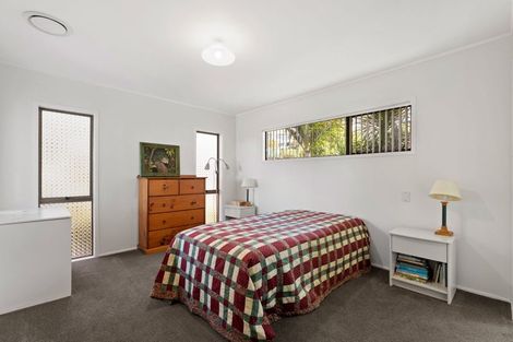 Photo of property in 12 Cooper Road, Stanmore Bay, Whangaparaoa, 0932