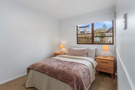 Photo of property in 3/9 Fuchsia Place, Birkdale, Auckland, 0626