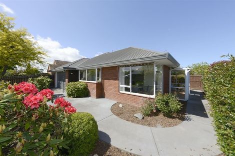 Photo of property in 1/64 Apsley Drive, Avonhead, Christchurch, 8042