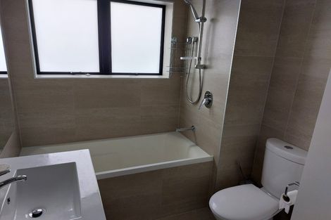 Photo of property in 8/767 Beach Road, Browns Bay, Auckland, 0630