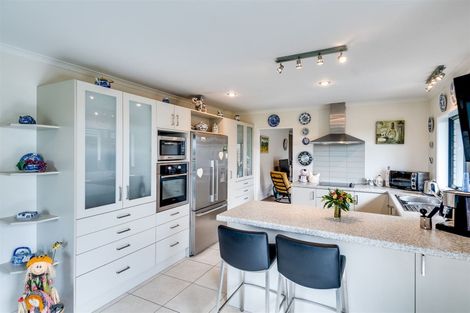 Photo of property in 35 Mcnaughton Place, Onekawa, Napier, 4110