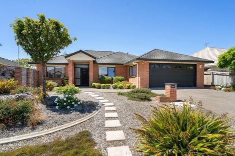 Photo of property in 7 Aburoc Place, Paraparaumu Beach, Paraparaumu, 5032