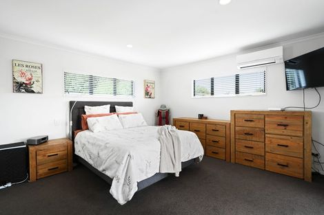 Photo of property in 4 Malbec Place, Rototuna, Hamilton, 3210