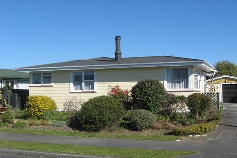 Photo of property in 19 Fisher Place, Carterton, 5713