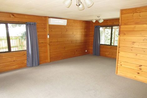 Photo of property in 4 Poneke Drive, Waikanae, 5036