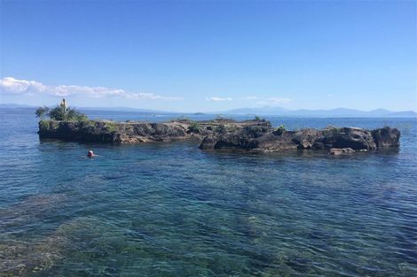 Photo of property in 2 Whakamoenga Point, Acacia Bay, Taupo, 3385