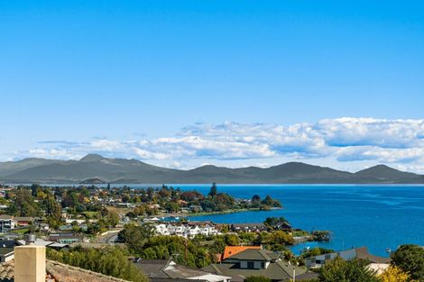 Photo of property in 58 Harvey Street, Waipahihi, Taupo, 3330