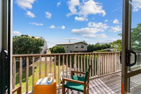 Photo of property in 42 Cheviot Street, Mangawhai Heads, Mangawhai, 0505