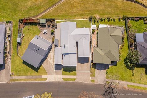 Photo of property in 15 Whitby Avenue, Whitianga, 3510