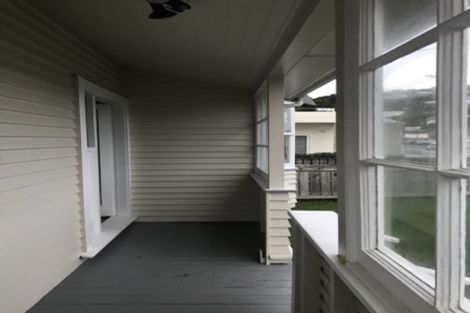 Photo of property in 69 Rotherham Terrace, Miramar, Wellington, 6022