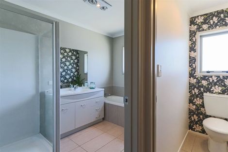 Photo of property in 14 Estate Grove, Inglewood, 4330