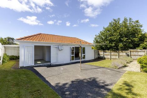 Photo of property in 12 Junction Street, Welbourn, New Plymouth, 4310