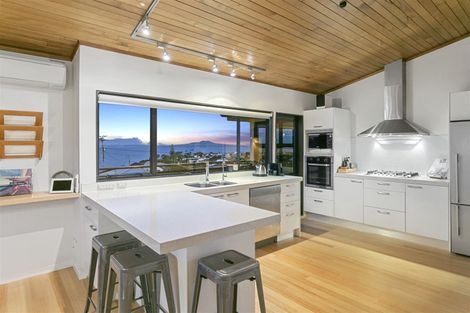 Photo of property in 1/72 Gulf View Road, Murrays Bay, Auckland, 0630