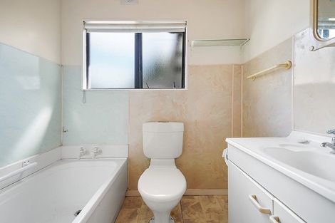 Photo of property in 2/1 Fowlds Avenue, Sandringham, Auckland, 1025