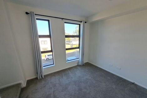 Photo of property in 3/6 Kereru Street, Henderson, Auckland, 0612