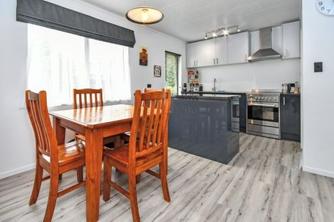 Photo of property in 9b Hazards Road, Weymouth, Auckland, 2103