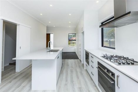 Photo of property in 1 Fitch Lane, Wallaceville, Upper Hutt, 5018