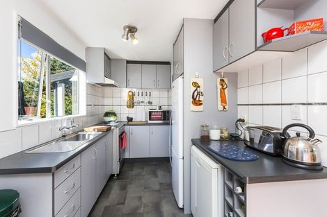 Photo of property in 81 Gemstone Drive, Birchville, Upper Hutt, 5018