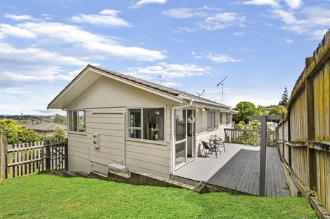 Photo of property in 1/21 Laurina Road, Sunnynook, Auckland, 0620