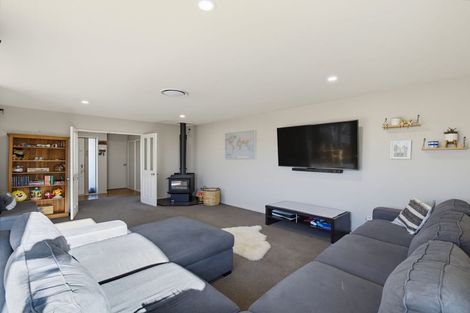 Photo of property in 122 Lowes Road, Rolleston, 7614