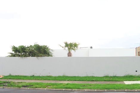 Photo of property in 37 William Bryan Drive, Half Moon Bay, Auckland, 2012