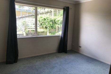 Photo of property in 2/22 Grenadine Place, Unsworth Heights, Auckland, 0632