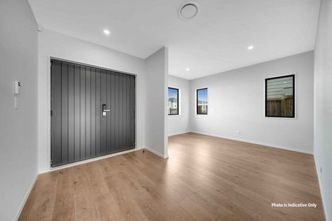 Photo of property in 60 Drumbuoy Drive, Flat Bush, Auckland, 2019