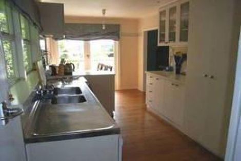 Photo of property in 122 Sandspit Road, Shelly Park, Auckland, 2014