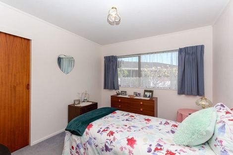 Photo of property in 48 Truby King Street, Merrilands, New Plymouth, 4312