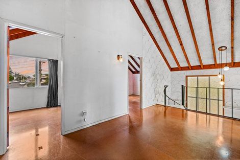 Photo of property in 38 Toru Street, Te Atatu Peninsula, Auckland, 0610