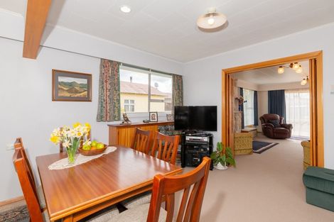 Photo of property in 4 Caulfeild Street, Ranfurly, 9332