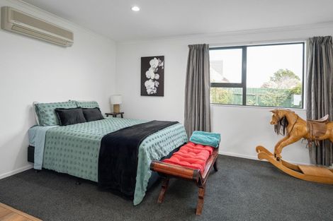Photo of property in 43 Holdaway Street, Riversdale, Blenheim, 7201