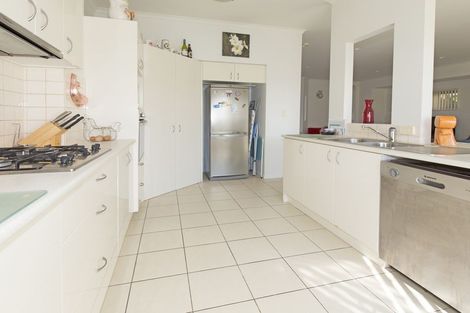 Photo of property in 29 Trimaran Drive, Gulf Harbour, Whangaparaoa, 0930