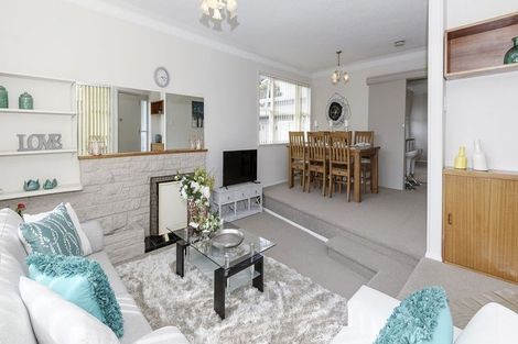 Photo of property in 19 Blease Street, New Lynn, Auckland, 0600