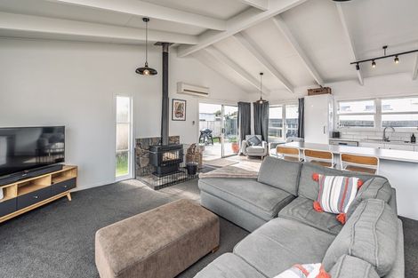 Photo of property in 8a Kings Avenue, Gonville, Whanganui, 4501