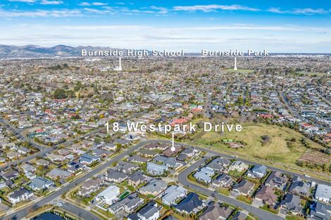 Photo of property in 18 Westpark Drive, Burnside, Christchurch, 8053