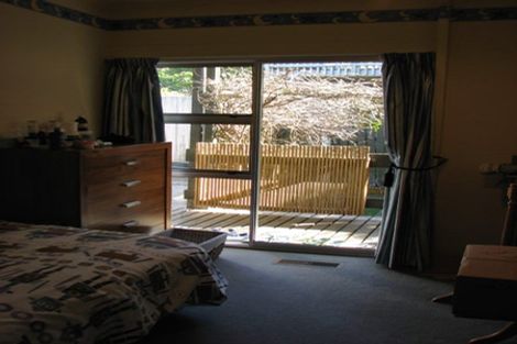 Photo of property in 47 Fitzpatrick Street, Newlands, Wellington, 6037