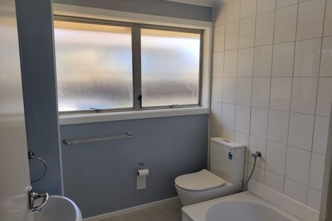 Photo of property in 2/21 Trentham Road, Papakura, 2110