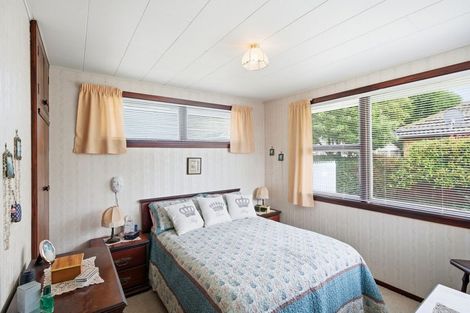 Photo of property in 17 Wolsey Place, Hillmorton, Christchurch, 8025