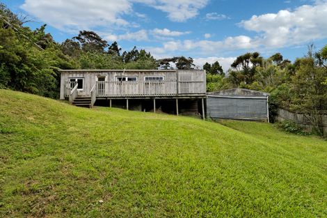 Photo of property in 749 South Titirangi Road, Titirangi, Auckland, 0604