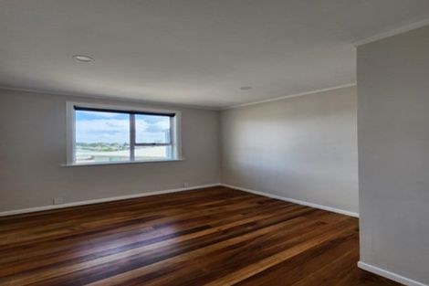 Photo of property in 31 Simons Street, Moturoa, New Plymouth, 4310