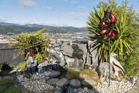 Photo of property in 46 Percy Kinsman Crescent, Riverstone Terraces, Upper Hutt, 5018