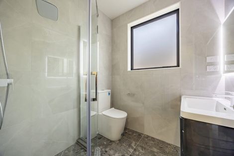 Photo of property in 17 Cara Avenue, Kumeu, 0810