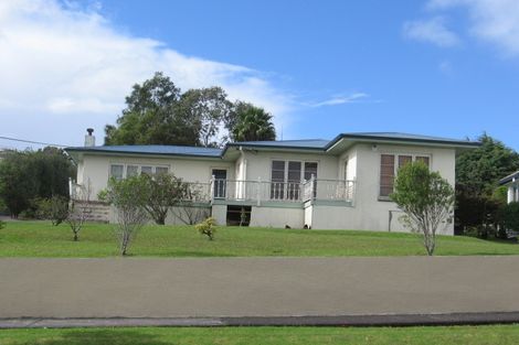 Photo of property in 32 Captain Scott Road, Glen Eden, Auckland, 0602